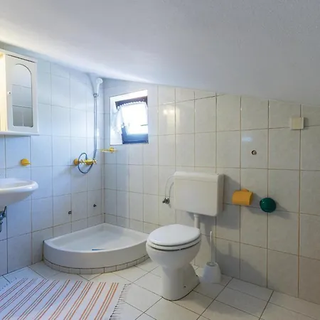 Διαμέρισμα Stunning In With 1 Bedrooms And Wifi *