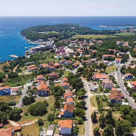 Stunning In With 1 Bedrooms And Wifi Apartment Pula