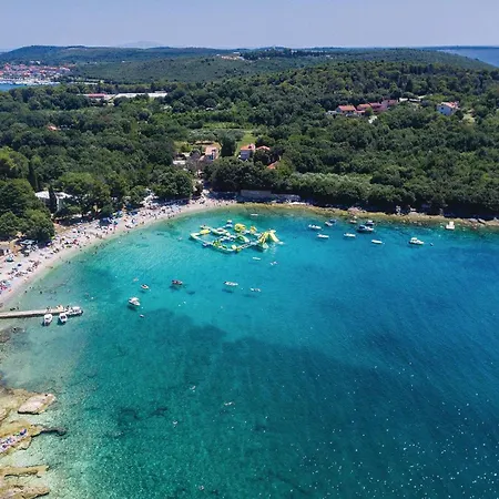 Apartment Stunning In With 1 Bedrooms And Wifi Pula