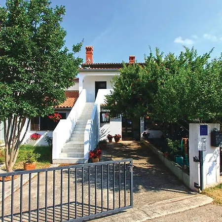 Stunning In With 1 Bedrooms And Wifi * Pula