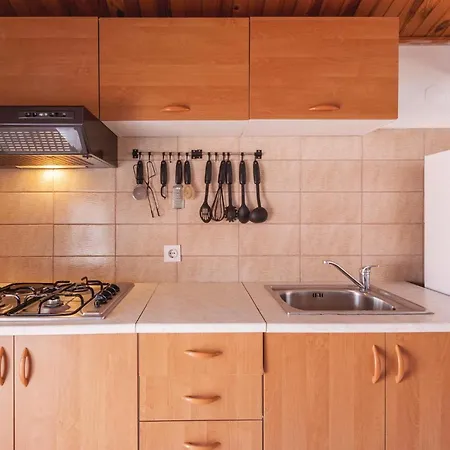 Stunning In With 1 Bedrooms And Wifi Apartment Pula